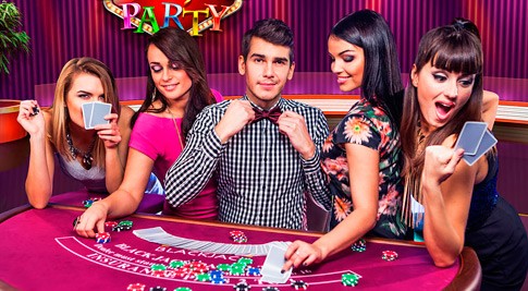 Online Poker Playing – 4 Features Of Playing Online